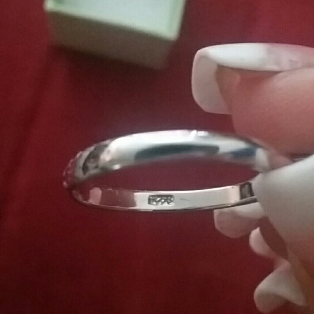Ring - Picture 3 of 4